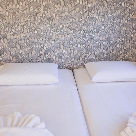 Uphill Unique Boutique Suites Skiathos stad Exteriör bild