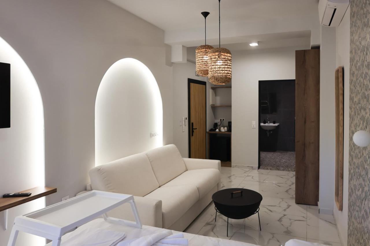 Uphill Unique Boutique Suites Skiathos stad Exteriör bild
