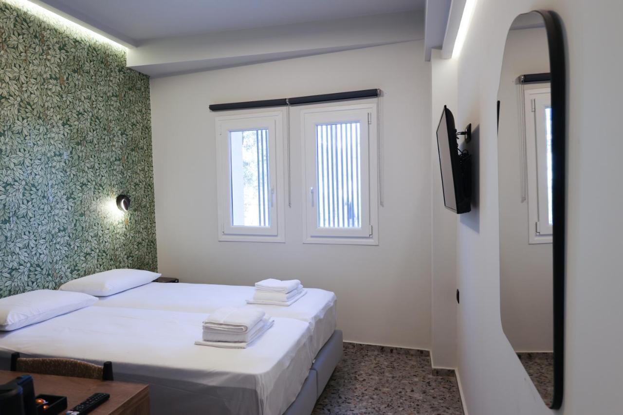 Uphill Unique Boutique Suites Skiathos stad Exteriör bild