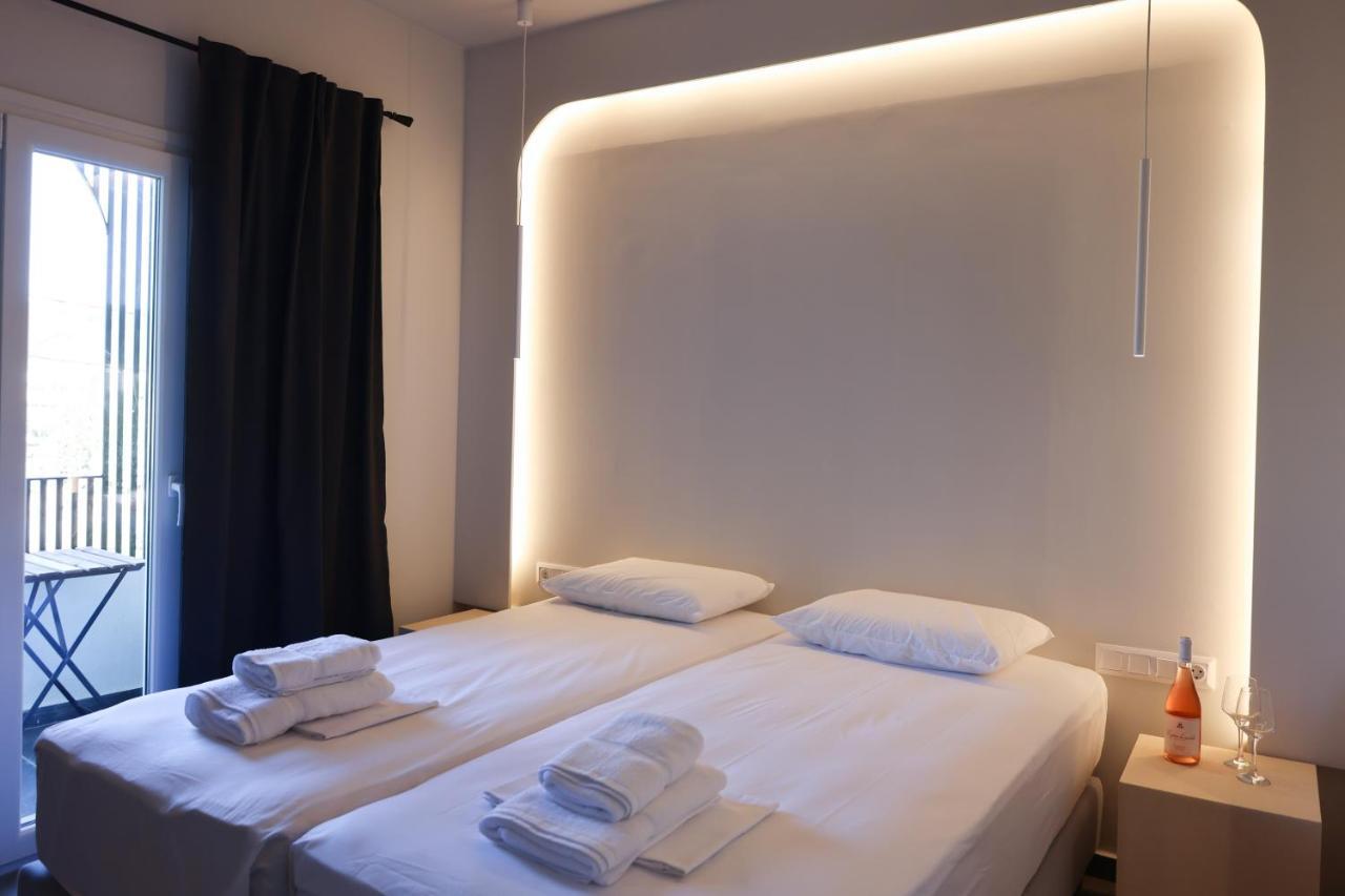 Uphill Unique Boutique Suites Skiathos stad Exteriör bild