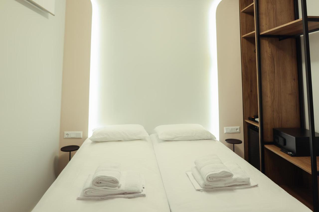 Uphill Unique Boutique Suites Skiathos stad Exteriör bild