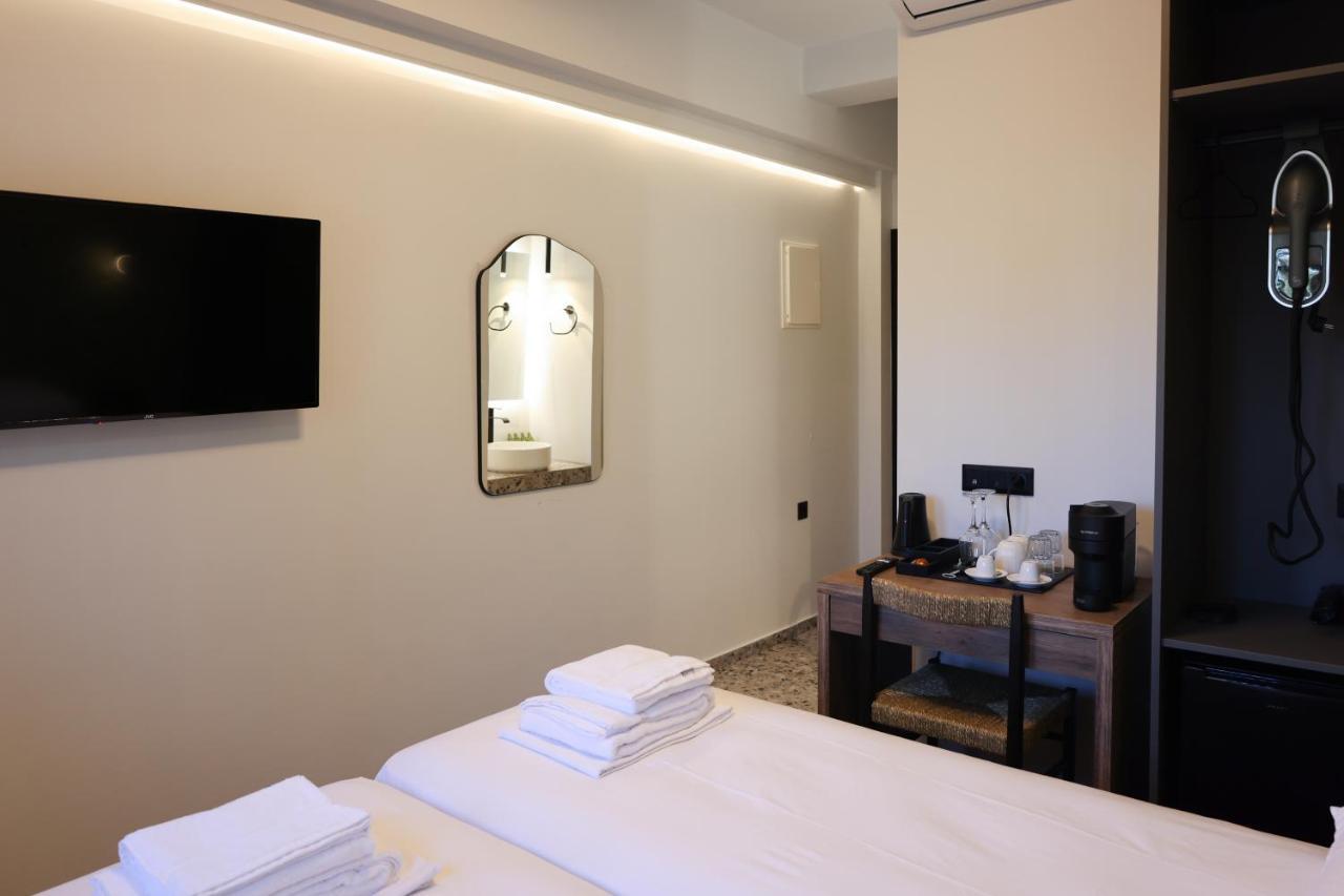 Uphill Unique Boutique Suites Skiathos stad Exteriör bild