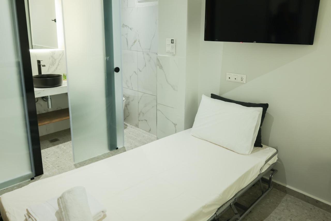 Uphill Unique Boutique Suites Skiathos stad Exteriör bild
