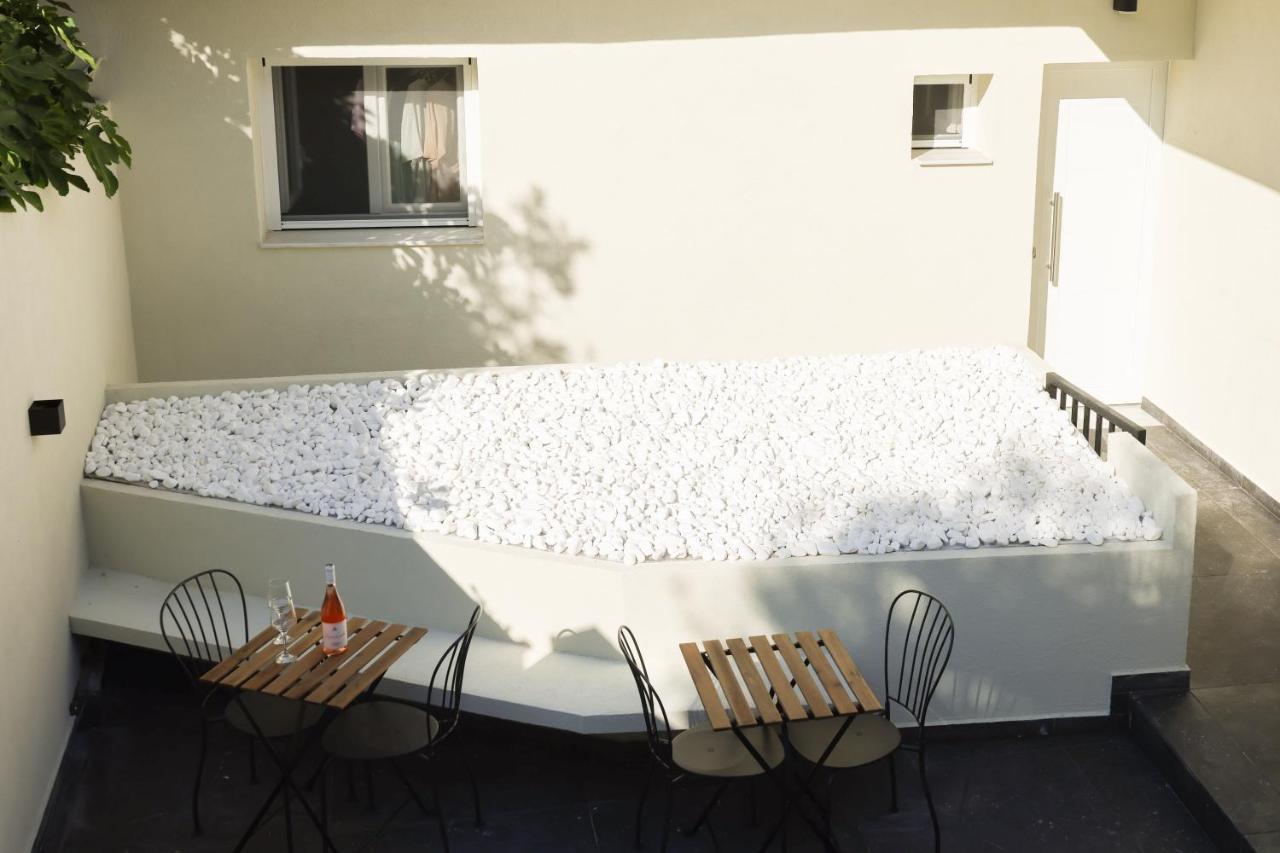 Uphill Unique Boutique Suites Skiathos stad Exteriör bild